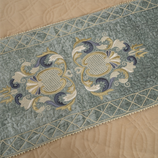 Pearl Heirloom Runner