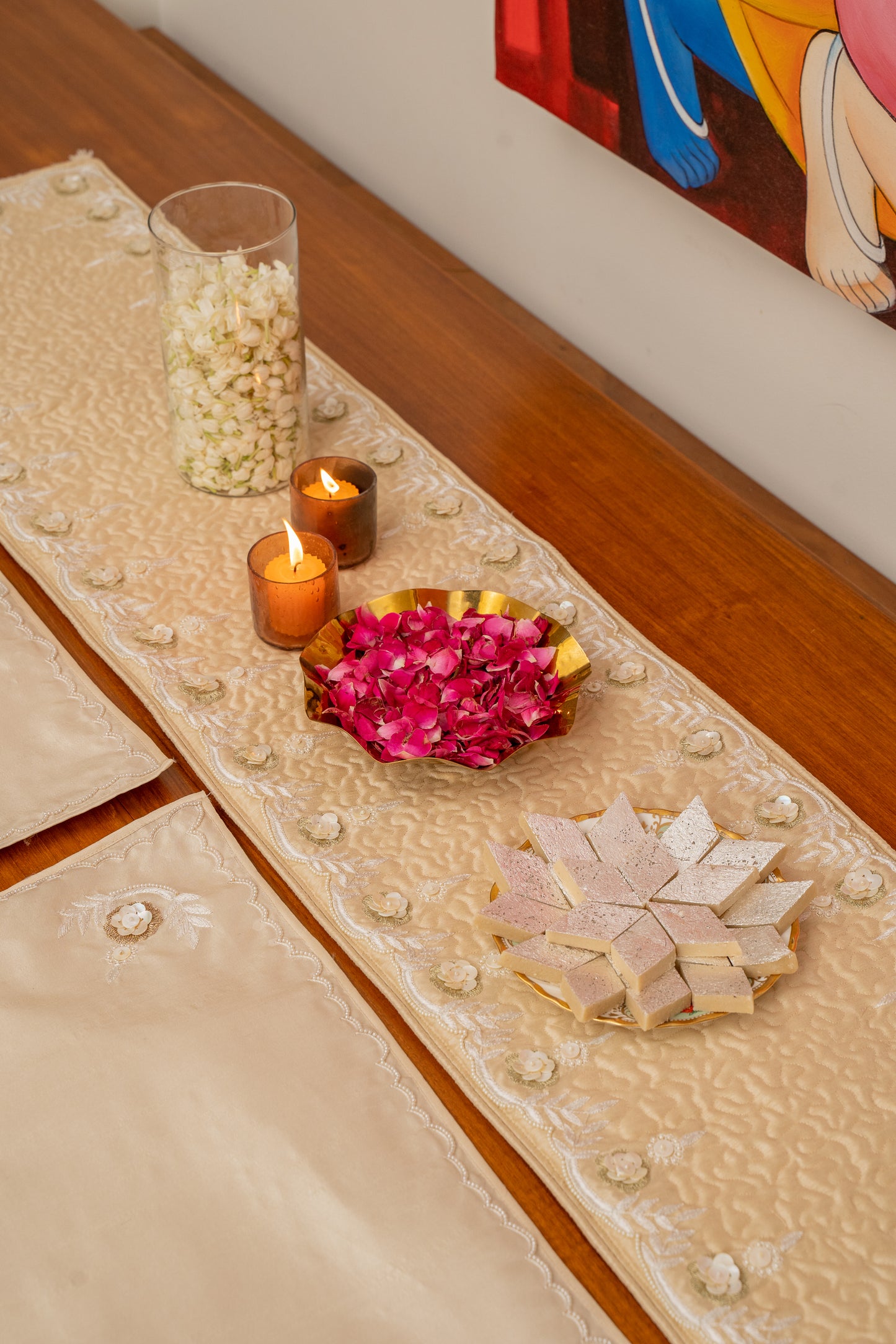 Mother of Pearls Runner Set