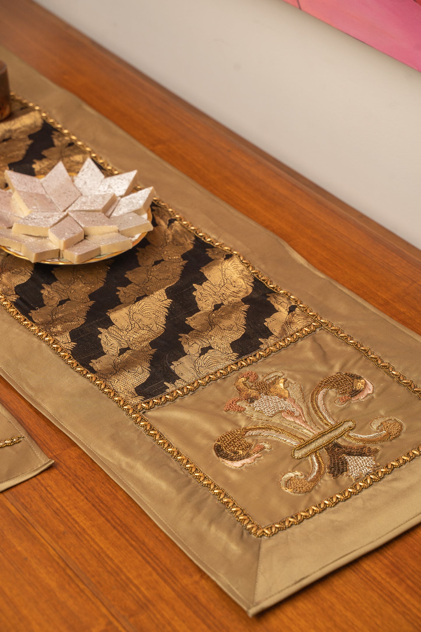 Black and Gold Brocade Runner Set