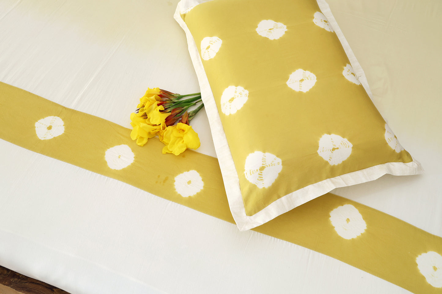 Yellow Ombre Bandhej Bedsheet