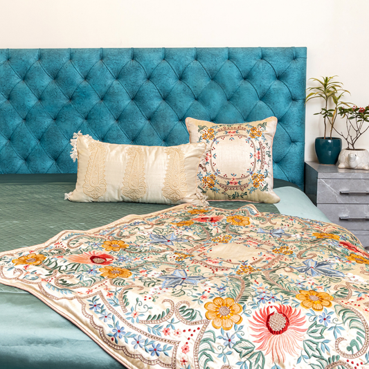 Gitti Embroidery Throw