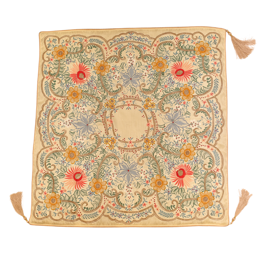 Gitti Embroidery Throw