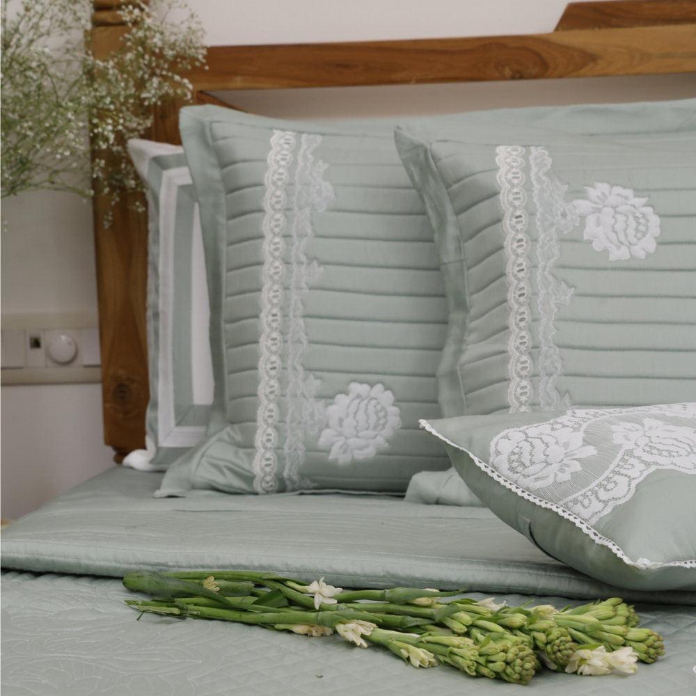 Mint Lace Bedspread Set