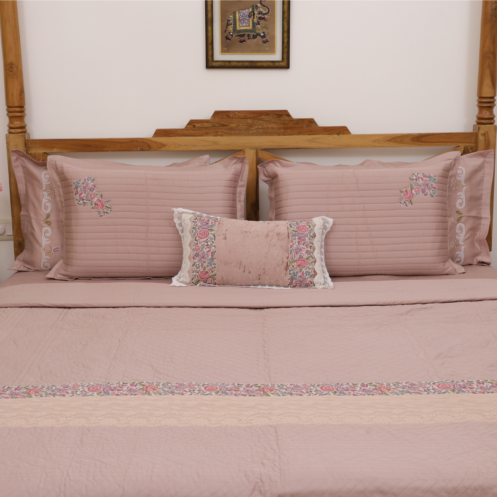 Vintage Rose Garden Bedspread Set