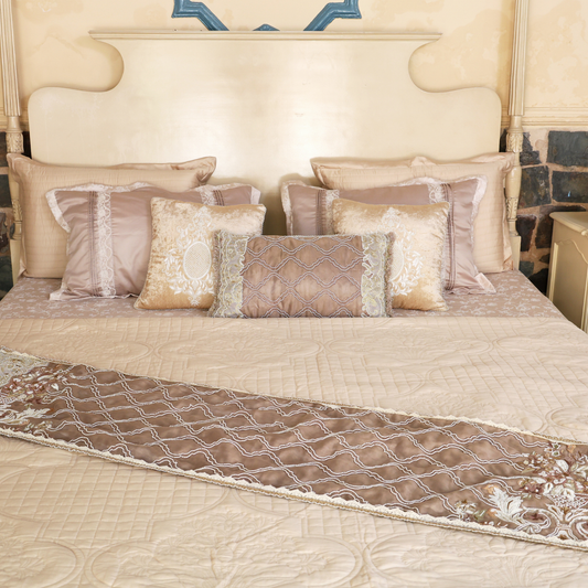 Petal Pearl Runner