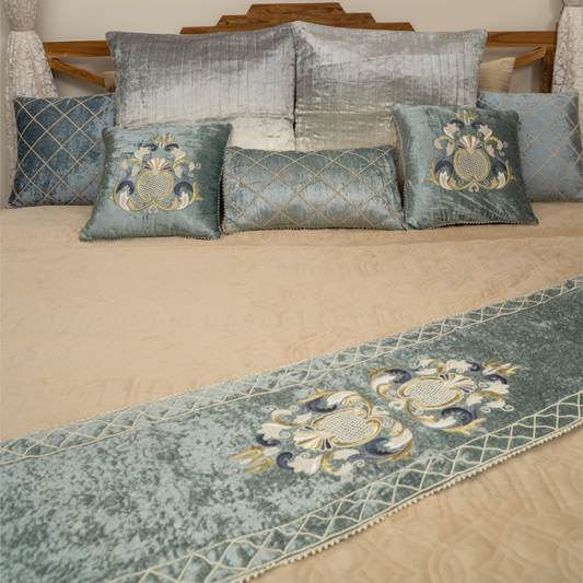 Pearl Heirloom Runner
