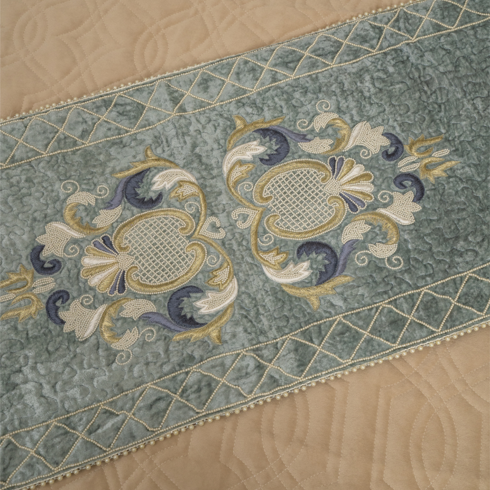 Pearl Heirloom Runner