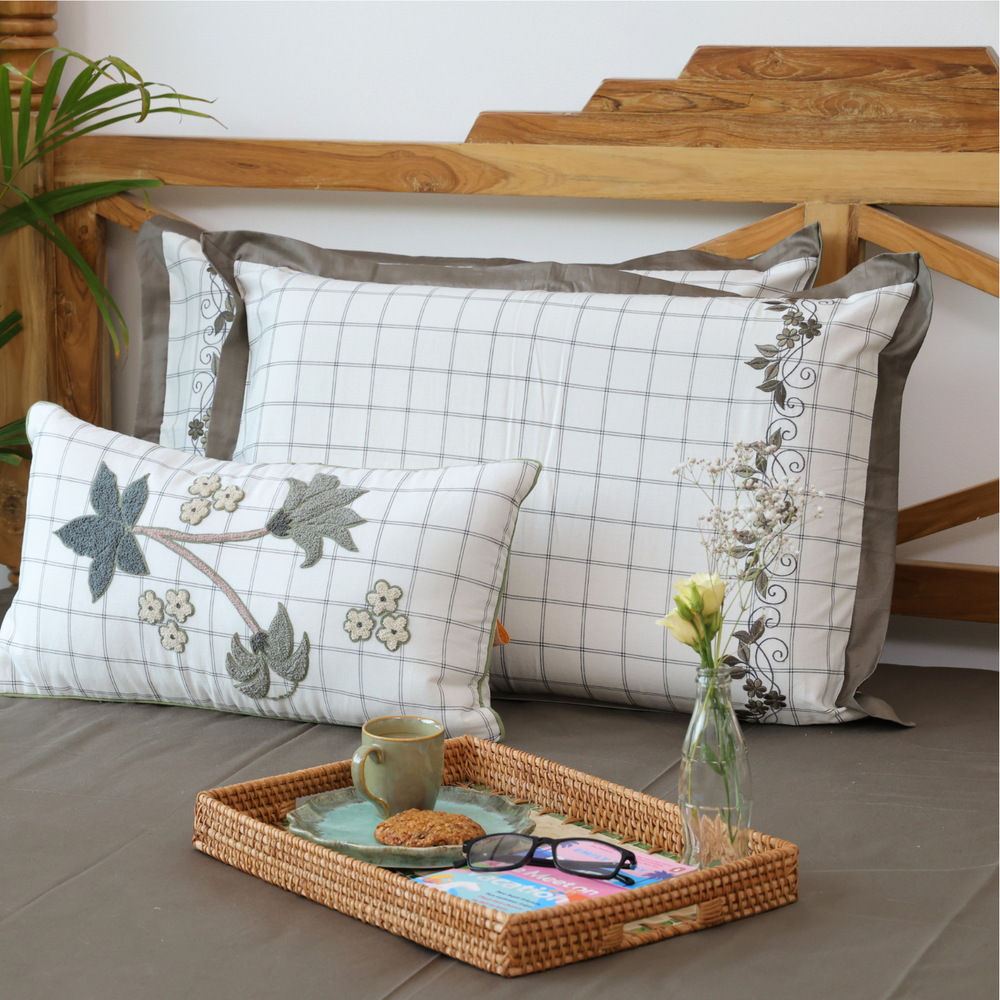 Floral Grid Bedsheet Set
