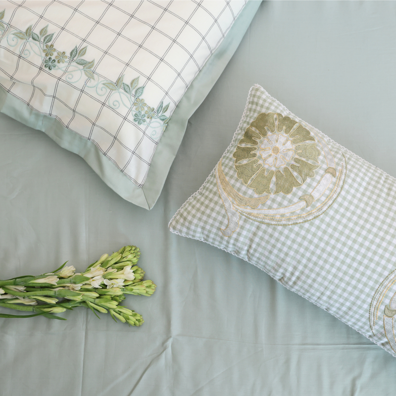 Floral Grid Bedsheet Set