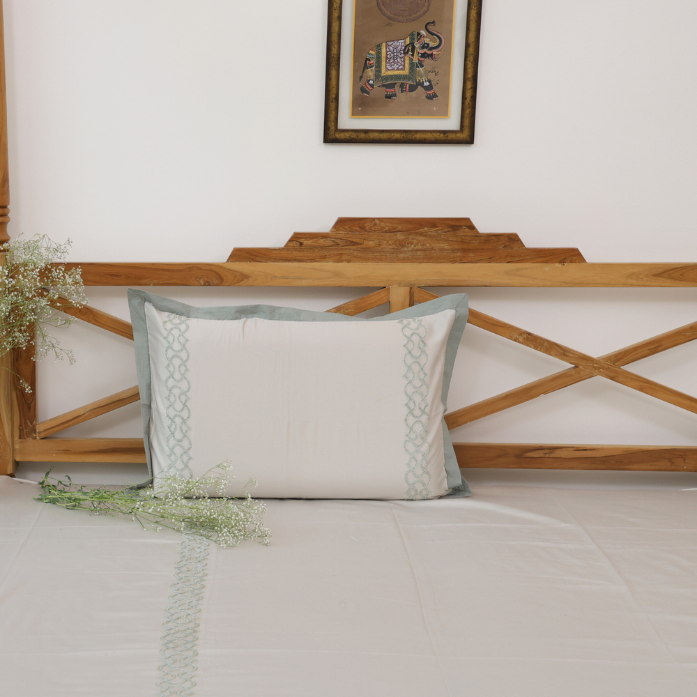 Aari Edge Embroidery Bedsheet