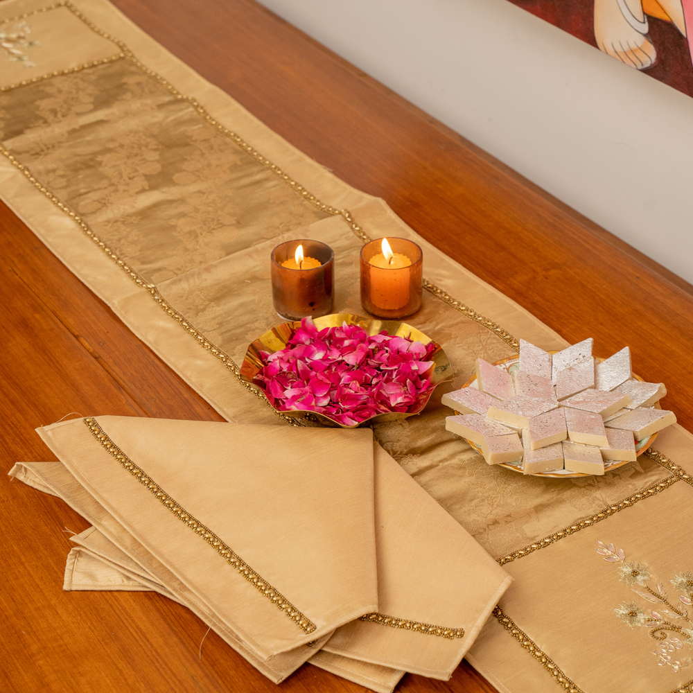 Pista Brocade Table Runner