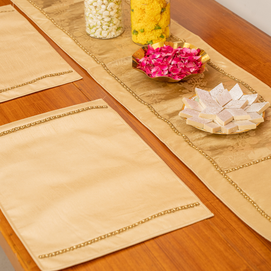 Pista Brocade Table Runner