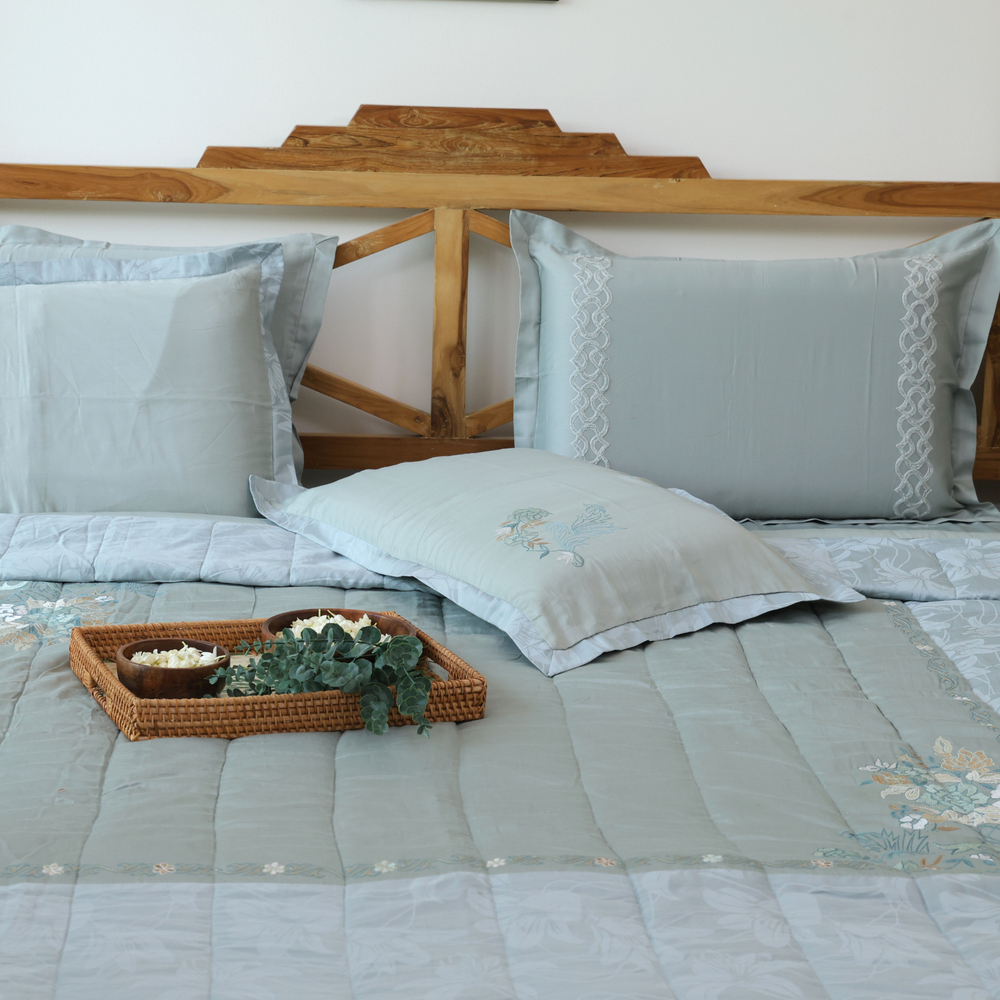 Soft Spring Comforter Set (Light AC)