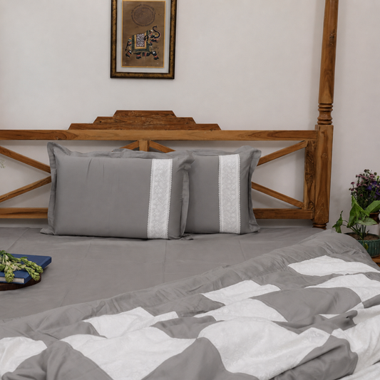 Chikankari Grid Comforter Set (Light AC)
