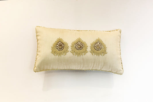 Silk Cushion (VH 1026)