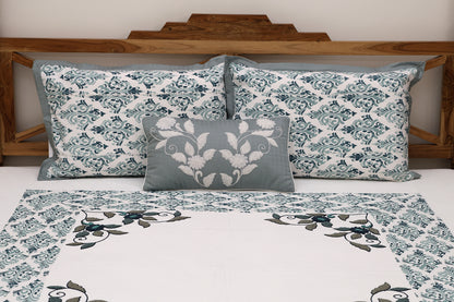 Ivory and Turqoise Jaquard Bedsheet