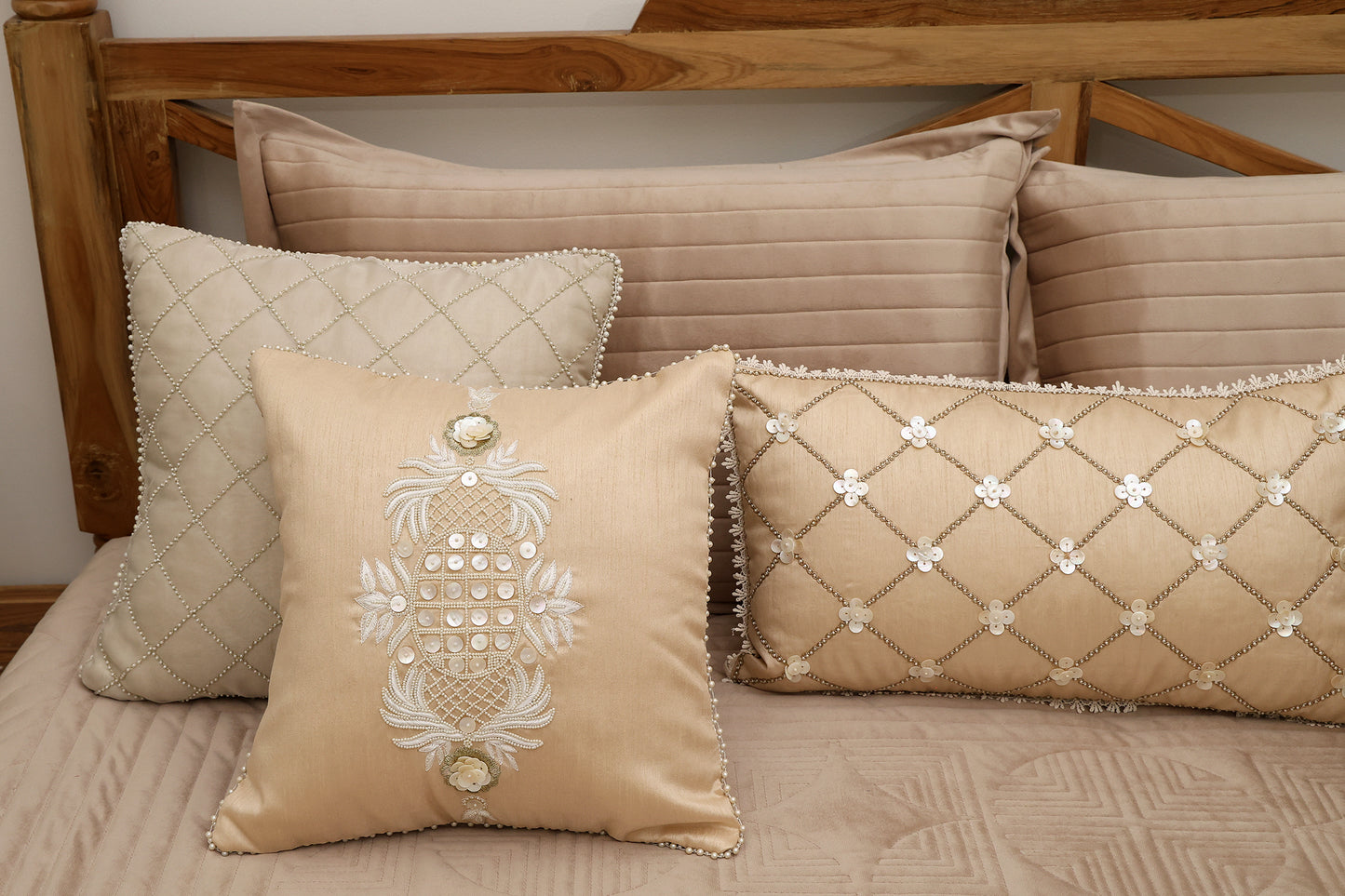 Mother of Pearl Bedcover and Runner Set