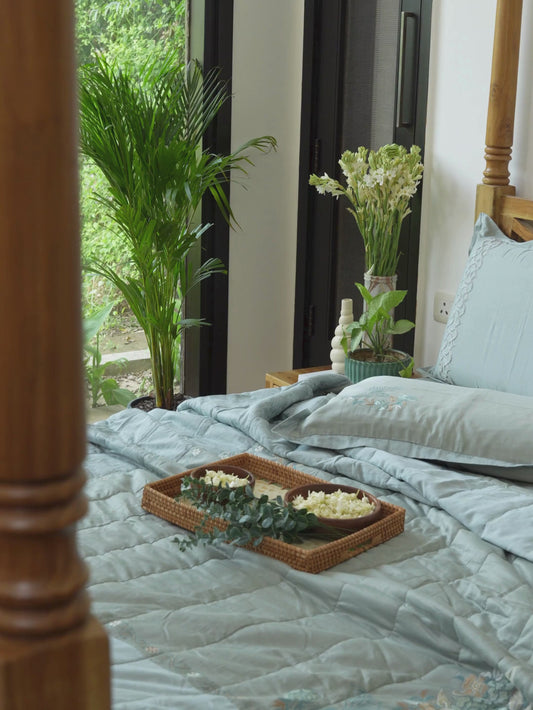 Soft Spring Comforter Set (Light AC)