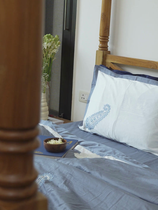 Kashmiri Paisley Comforter Set (Light AC)